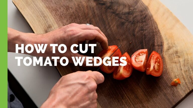 How to Cut Tomatoes in Wedges